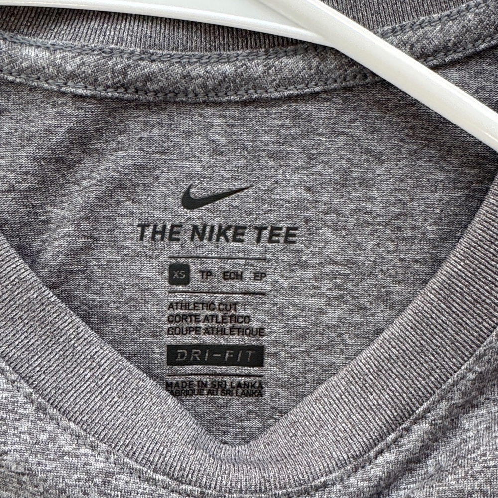 Nike Gray Tank Tops - Just Do It - Picture 2 of 7